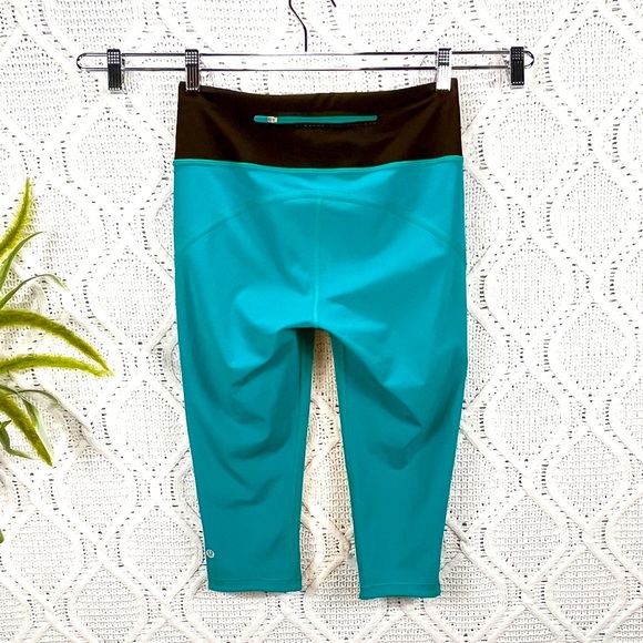 LULULEMON | Capri Workout Pants Teal and Black 6 - Picture 4 of 11